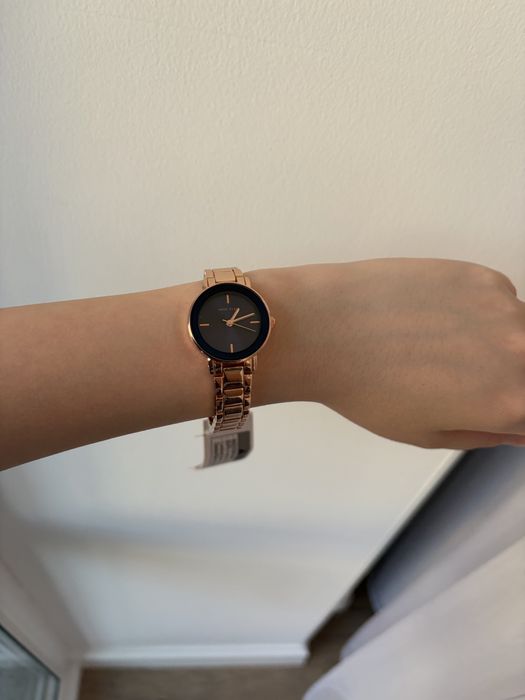 кварцевые часы Anne Klein