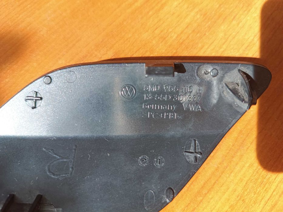 Capac bara fata dreapta ,LC9X  VOLKSWAGEN GOLF 6 PLUS 5m0955110 h