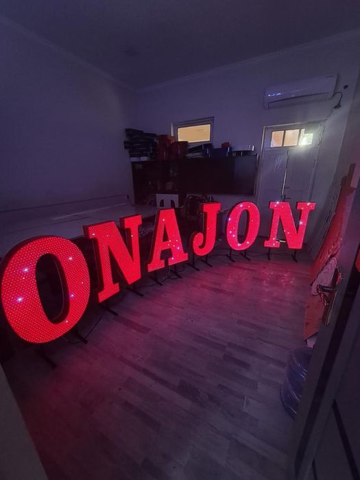 led ekran bukva tashqi reklama banner afisha