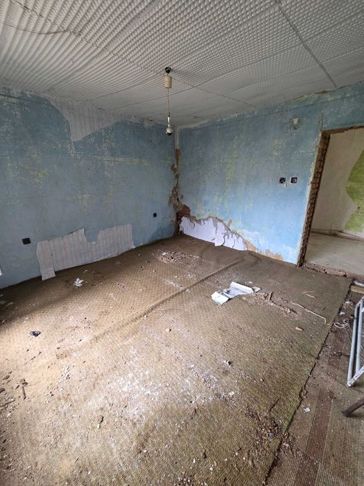 Продава се Къща в с. Карапелит, Област Добрич - 100 кв.м за 169 €/кв.м - Снимка #9