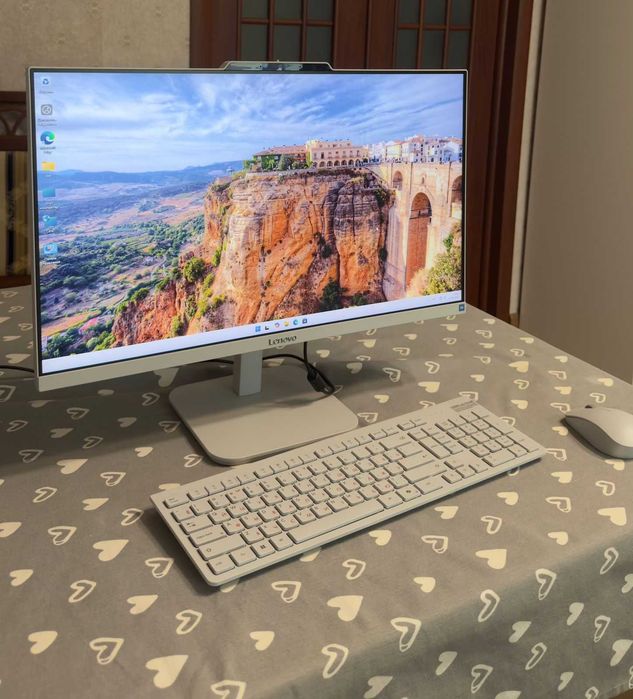 Продам моноблоки Lenovo