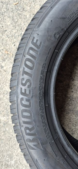 4 anvelope iarna runflat Bridgestone 225/55/17 .Pretul este pe bucata.
