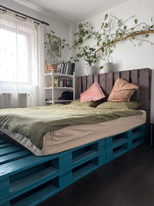 10 europaleti vopsiti