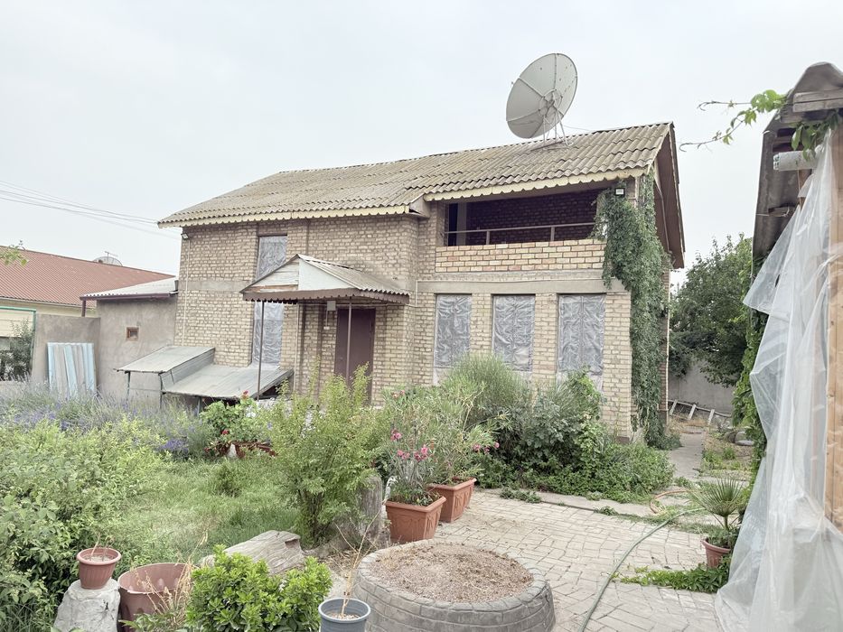 Srochno xovli sotiladi Orta saroyda 9 sotik