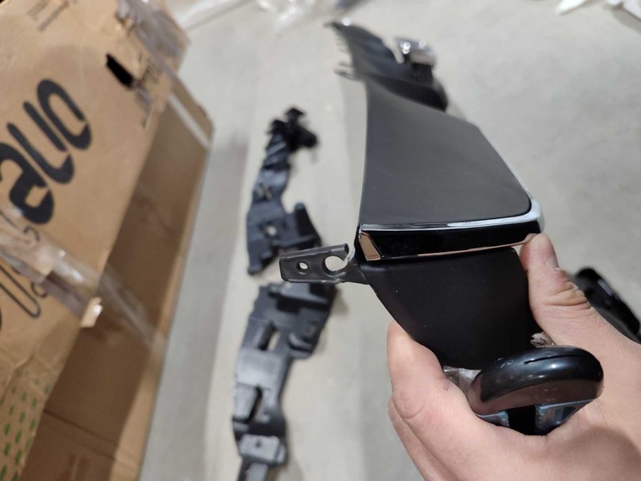 Дифузьор за Mercedes C-Class W205 (2014+) - AMG с накрайници.ДЕФЕКТ !