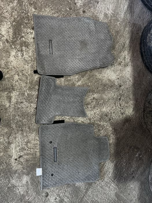 Продам коврики на альфард