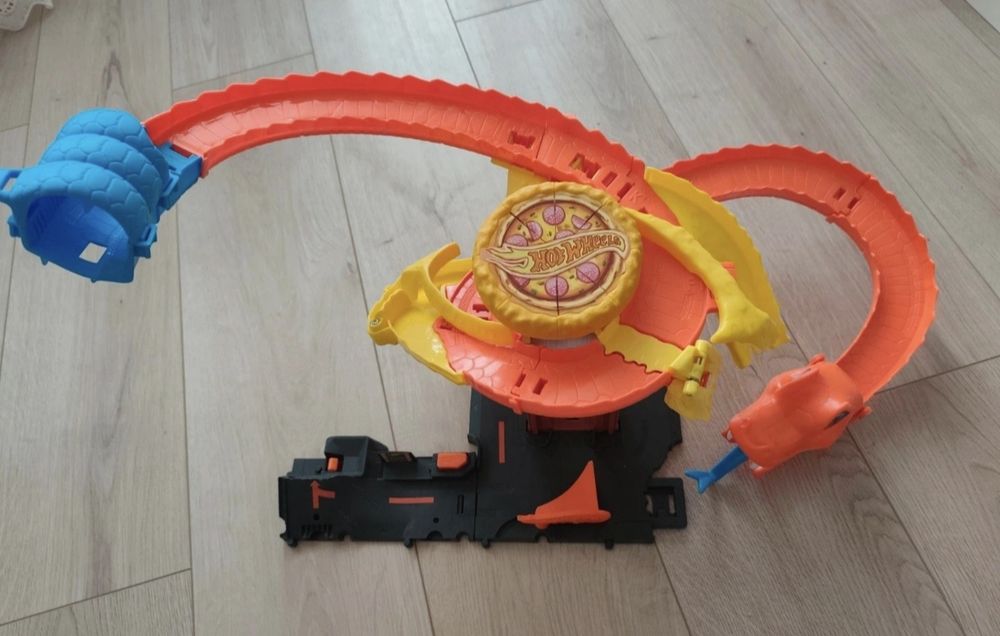 Piste hotwheels..