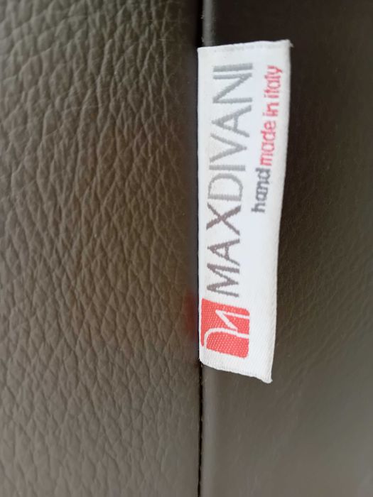 Кожен диван MAXDIVANI