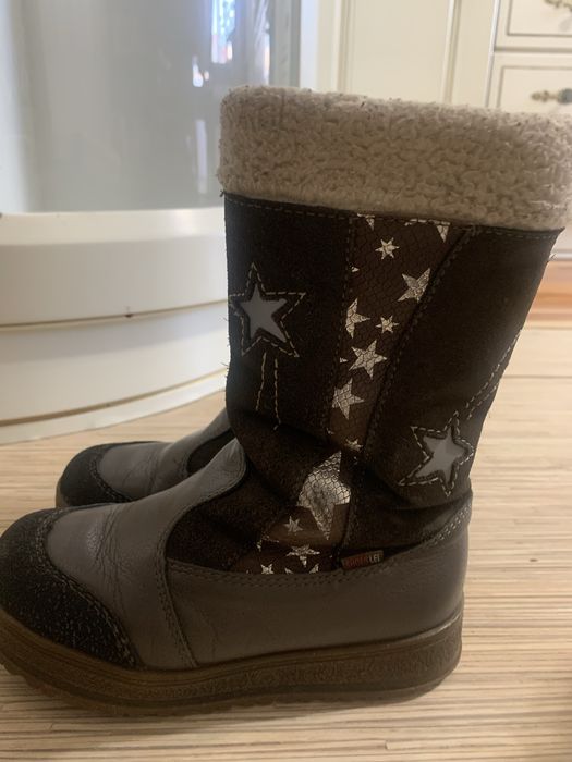 Пакет обуви на девочку 6-8 лет размер 29/30