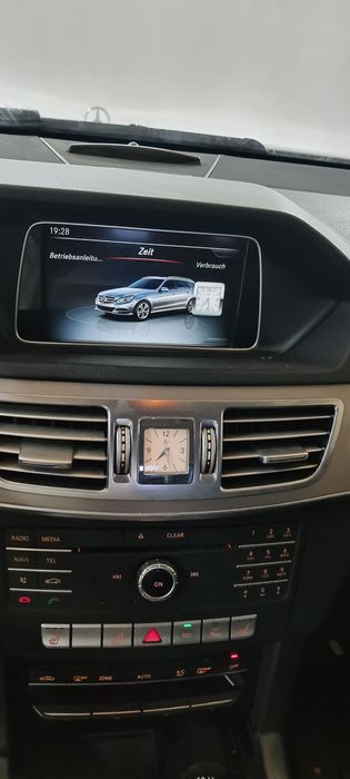 Mercedes  e 200 an 2015  Automatic