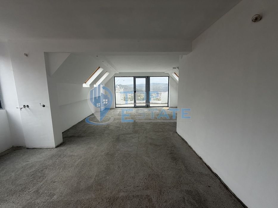 Продава се Тристаен апартамент в Велико Търново, Център - 126 кв.м за 1961 €/кв.м - Снимка #2