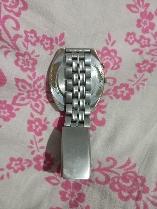 Часы луч кварцевые