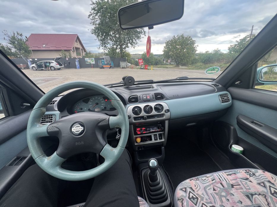Nissan Micra 1.0 benzină – 60 CP | 2001 | 125.745 km | AC | 2 seturi roți | 2 chei