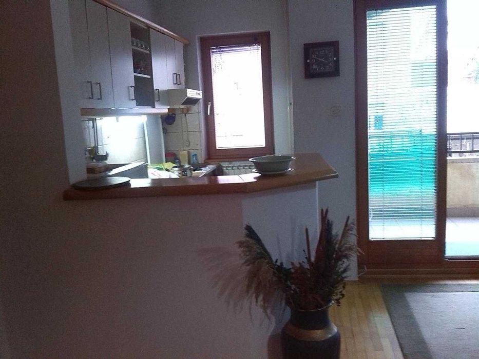 Дава се под наем Двустаен апартамент в Пловдив, Кючук Париж - 51 кв.м за 188.7 € - Снимка #1