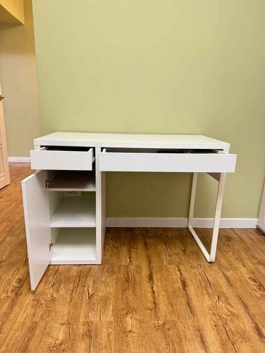 Письменный стол