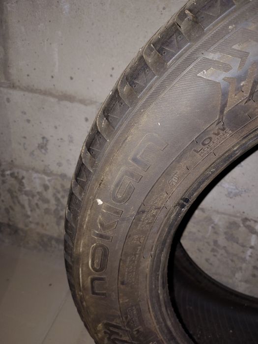 Продам зимние шины 19