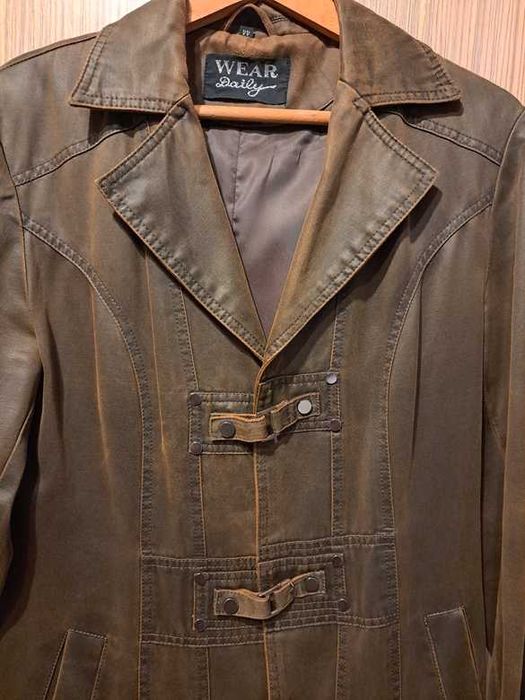 Продавам дамско манто