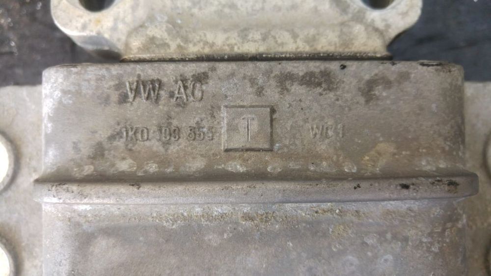 suport cutie viteze  vw touran jetta golf 5 audi a3 8p 2.0 tdi  1k0199555