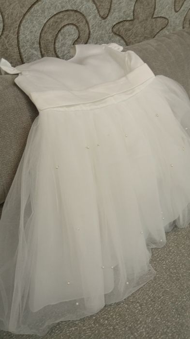 Продам платье для девочки