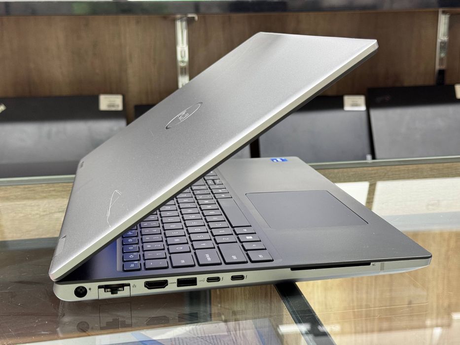 Mobile Workstation DELL Precision 7670