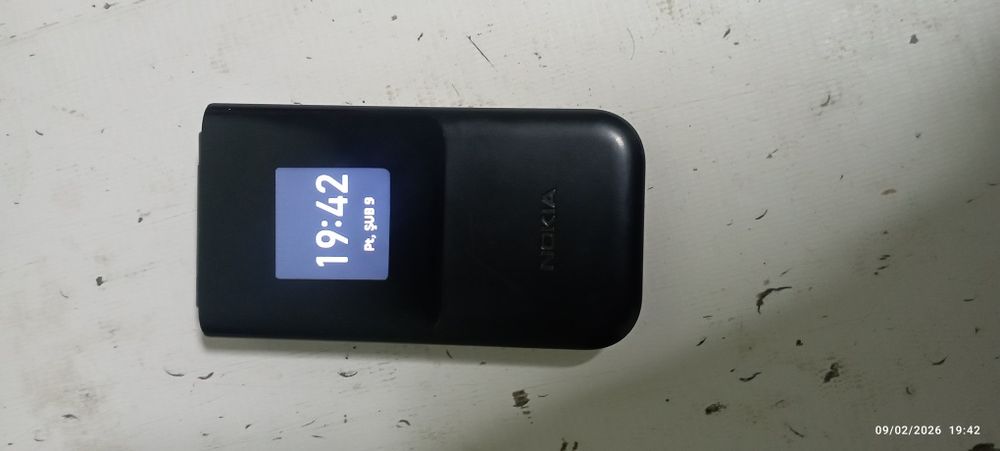 Nokia 2720 flip sotiladi arzon narxda yangi