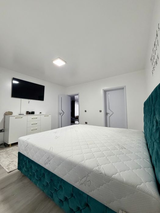 Casa  modernă de vânzare pregatita de mutare .