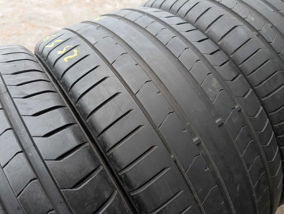 SET 4 Anvelope Vara 225/35 R20 + 255/30 R20 PIRELLI P Zero - Runflat