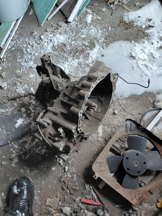 Запчасти на мазда кседокс