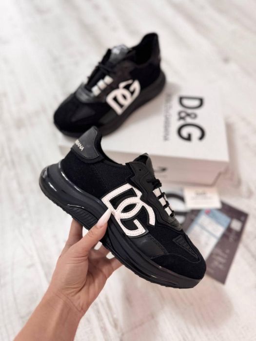 Adidasi dama si barbati