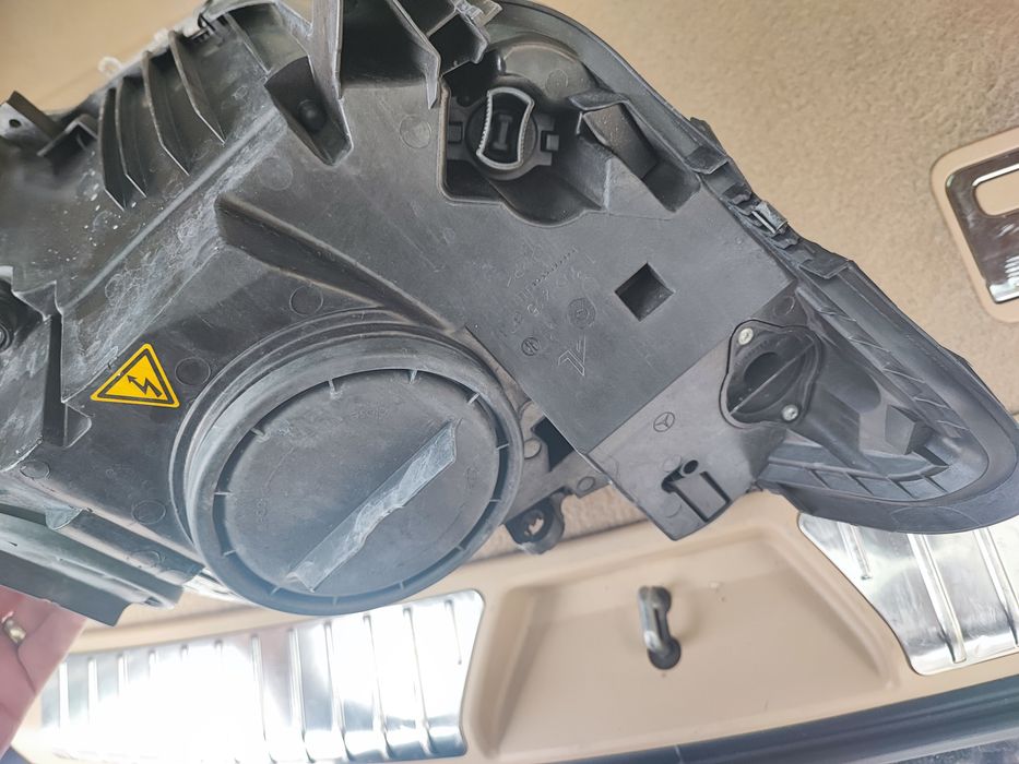 Фарове за Mercedes w221 06-09 г . S class. Pre Facelift