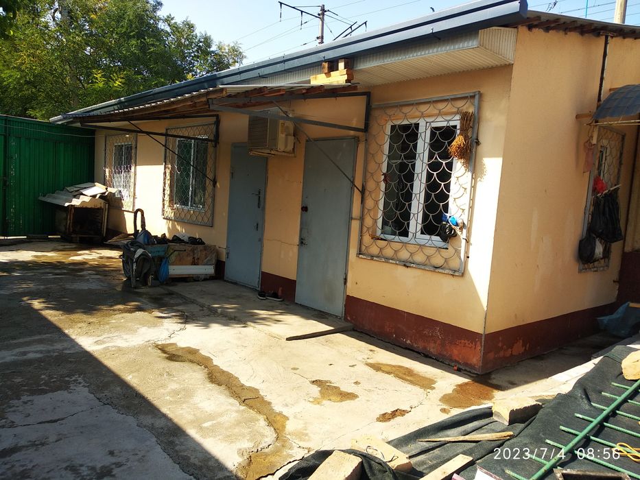 Продается дом с участком