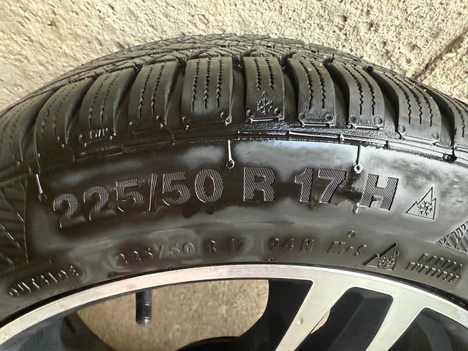 БМВ Джанти 17 Цола със зимни гуми Continental 3422 дот