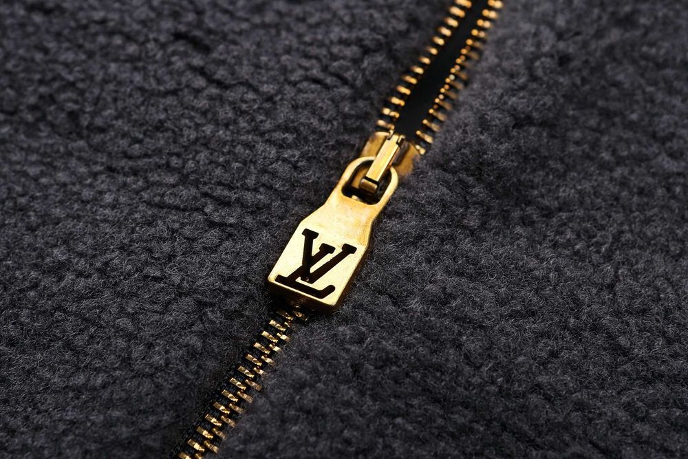 Geaca Louis Vuitton cu blana Premium