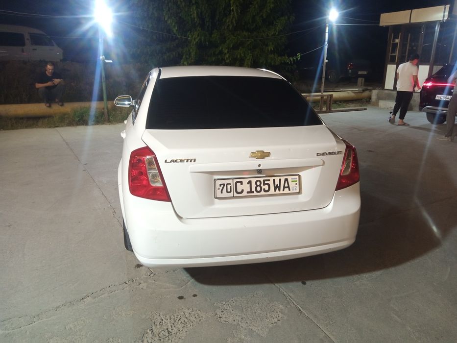 Ласетти 2011.  2 позится