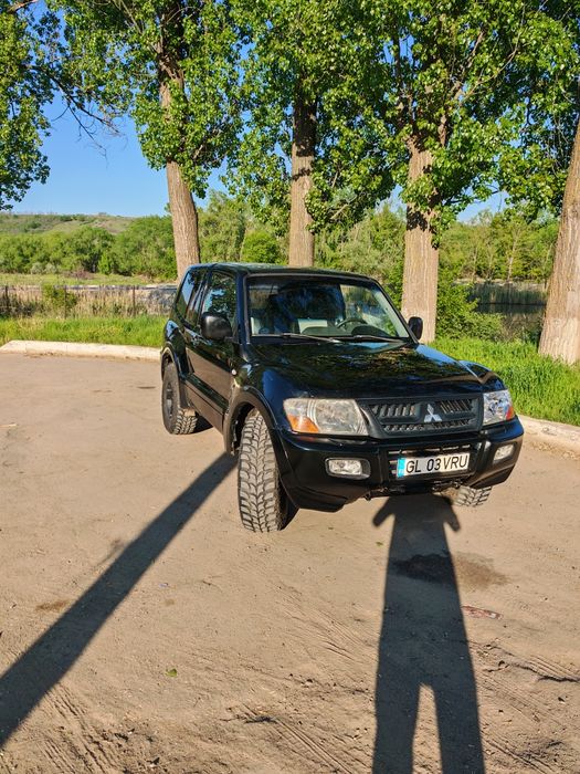 Vând Mitsubishi Pajero