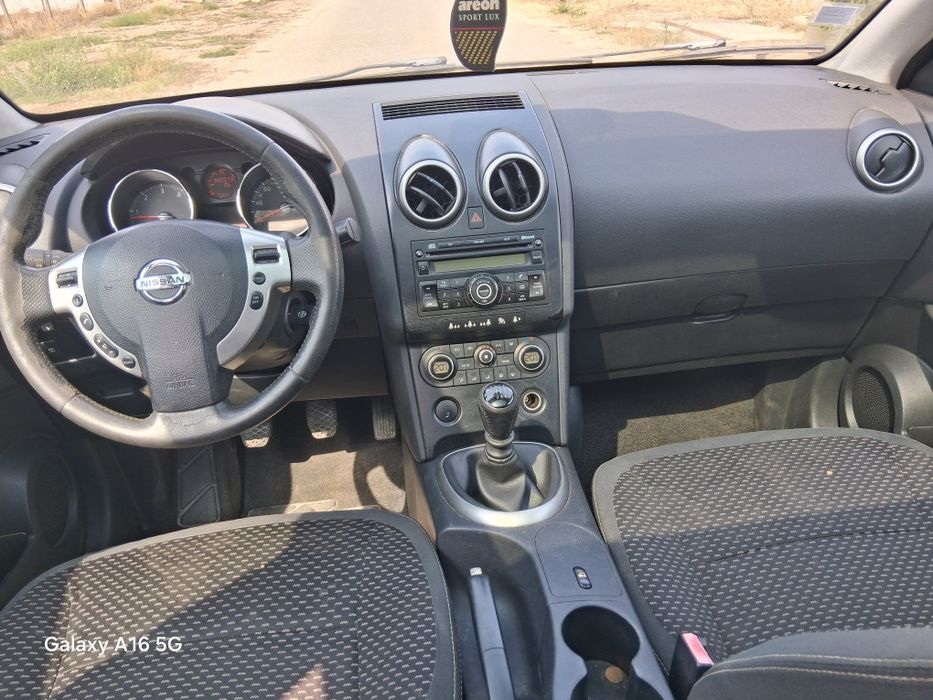 Vând Nissan qasqai