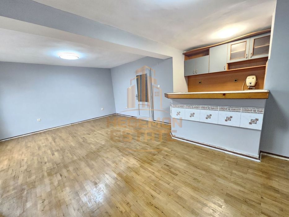 Продава се Двустаен апартамент в Варна, Зимно кино Тракия - 70 кв.м за 948 €/кв.м - Снимка #5