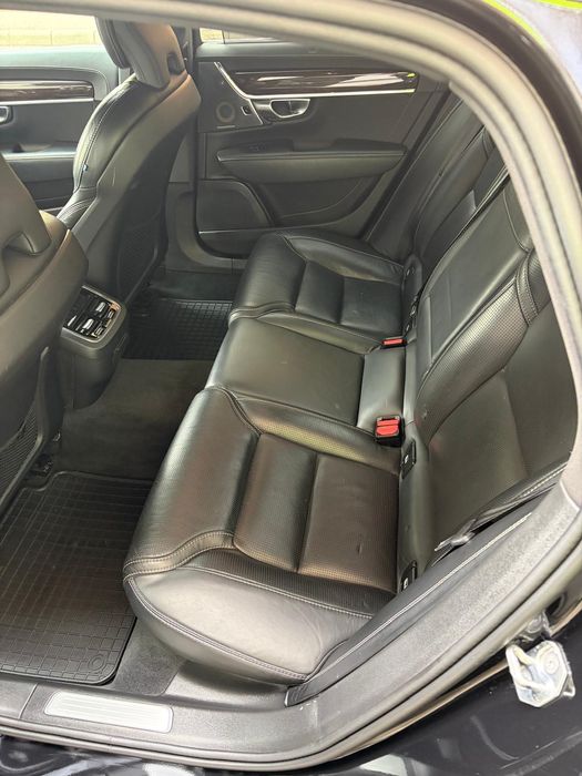 Vând Volvo D90, D4 , recent adusa Germania și înscrisă în România, dețin fiscal , toate schimburile făcute , detin factura!
