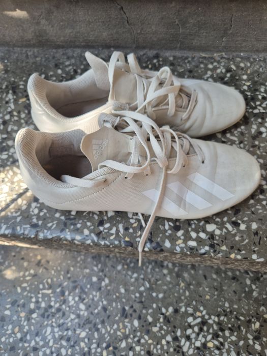 Adidas - Футболни обувки - 38 номер