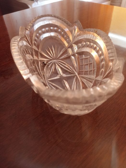 Продам хрустальные вазочки