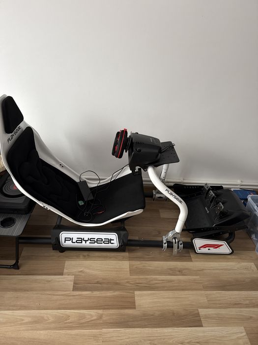 Playseat F1 Sim Rig + Volan G29 cu volan GT/formula