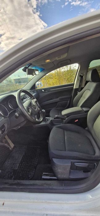 SKODA Superb 2012 — imagine 4