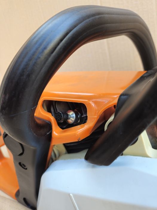 Drujbă Stihl MS 230C cu decompresor stare ireprosabilă