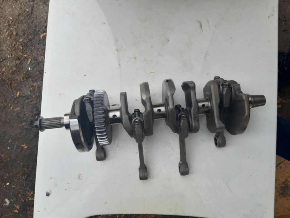 Suzuki GSXR 750 arbore cotit