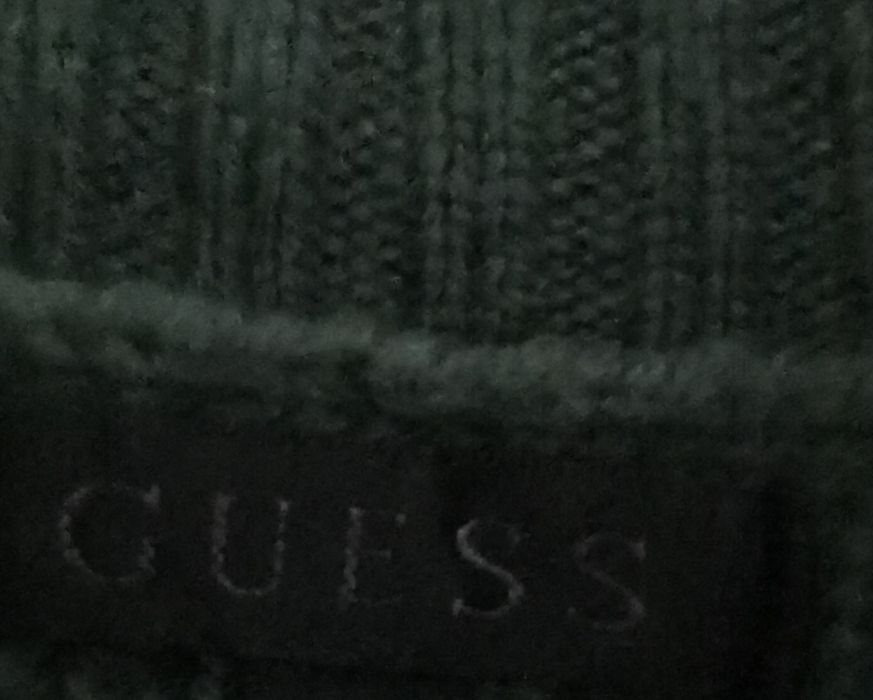 Pulover foarte frumos verde marca Guess mărime 42