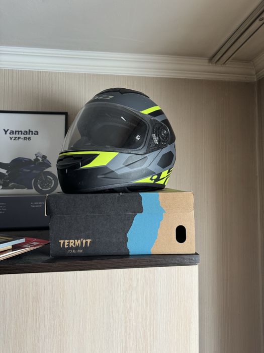 Продам б/у мотошлем L52