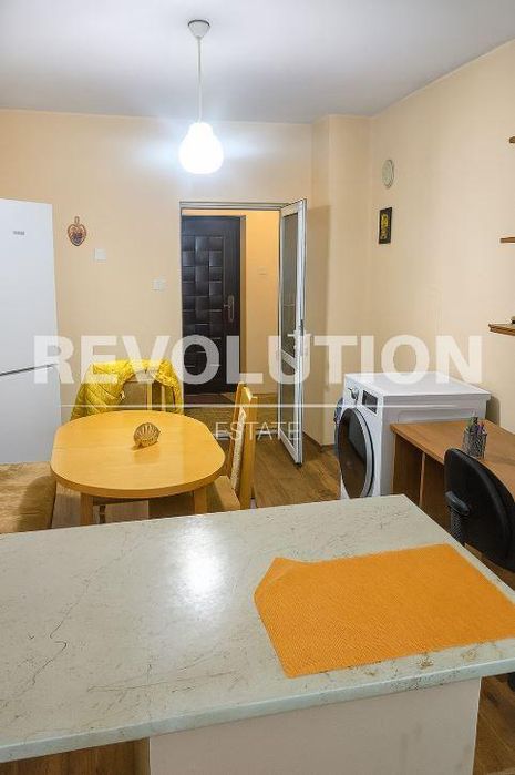 Дава се под наем Едностаен апартамент в Варна, Център - 40 кв.м за 348.84 € - Снимка #4