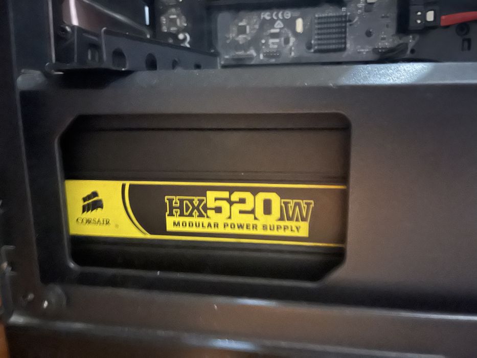 Блок питания Corsair HX520W