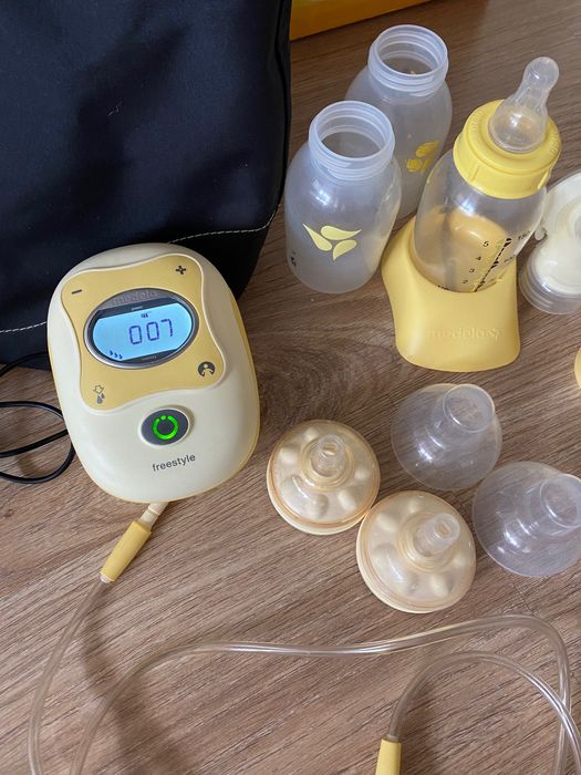 Помпа за кърма Medela freestyle