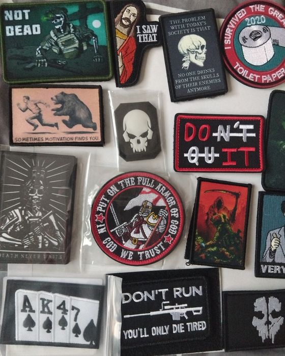 Разнообразни велкро патчове/нашивки